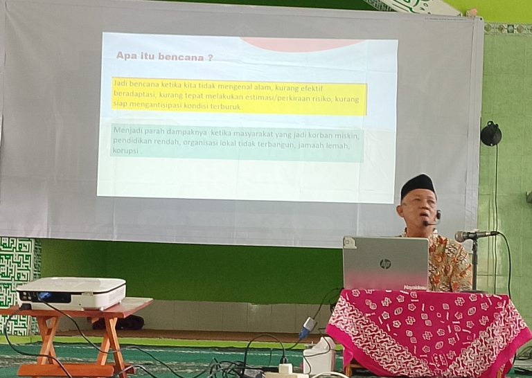 11-Pengajian Ahad Pagi 24Nov24-Ust Budi Setiawan ST-104b