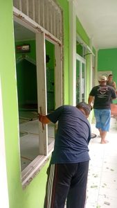 Sudah Dimulai Pembongkaran Jendela