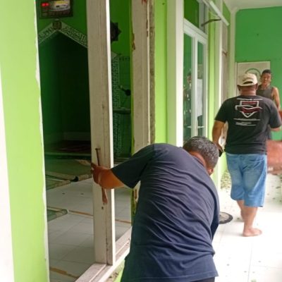 Sudah Dimulai Pembongkaran Jendela